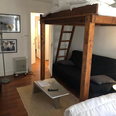Le Victor Hugo 2 D Et Sa Pizza Offerte Apartment Aurillac Exterior photo